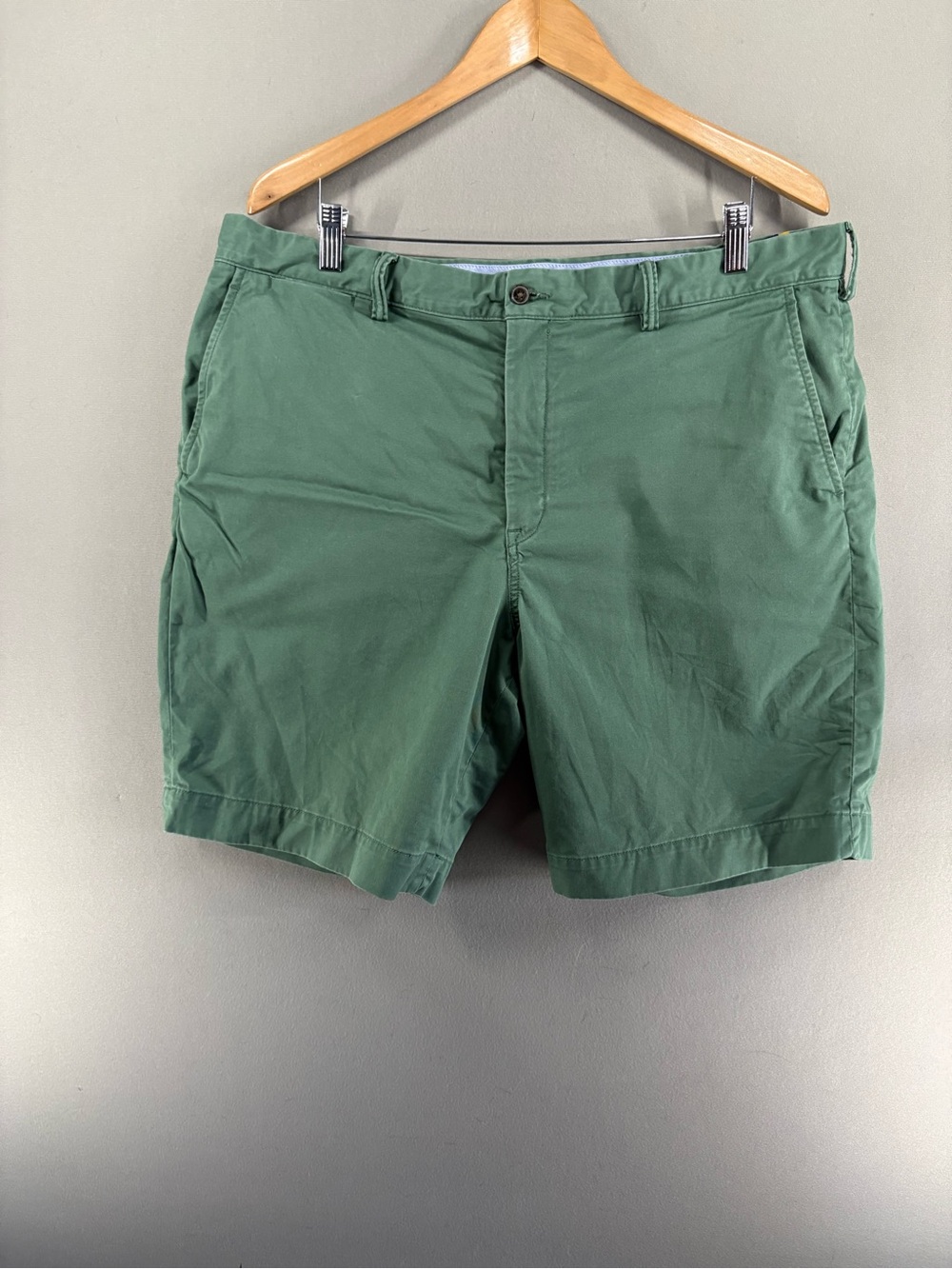 Polo Ralph Lauren 9" Inseam Classic Fit Shorts Size 38 Green Cotton Chino